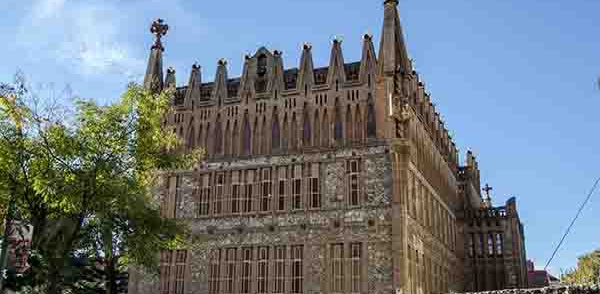 02 - Barcelona - Gaudi - Col-legi Teresia